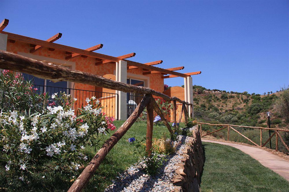 Hotel Pedra Ruja Budoni Esterno foto