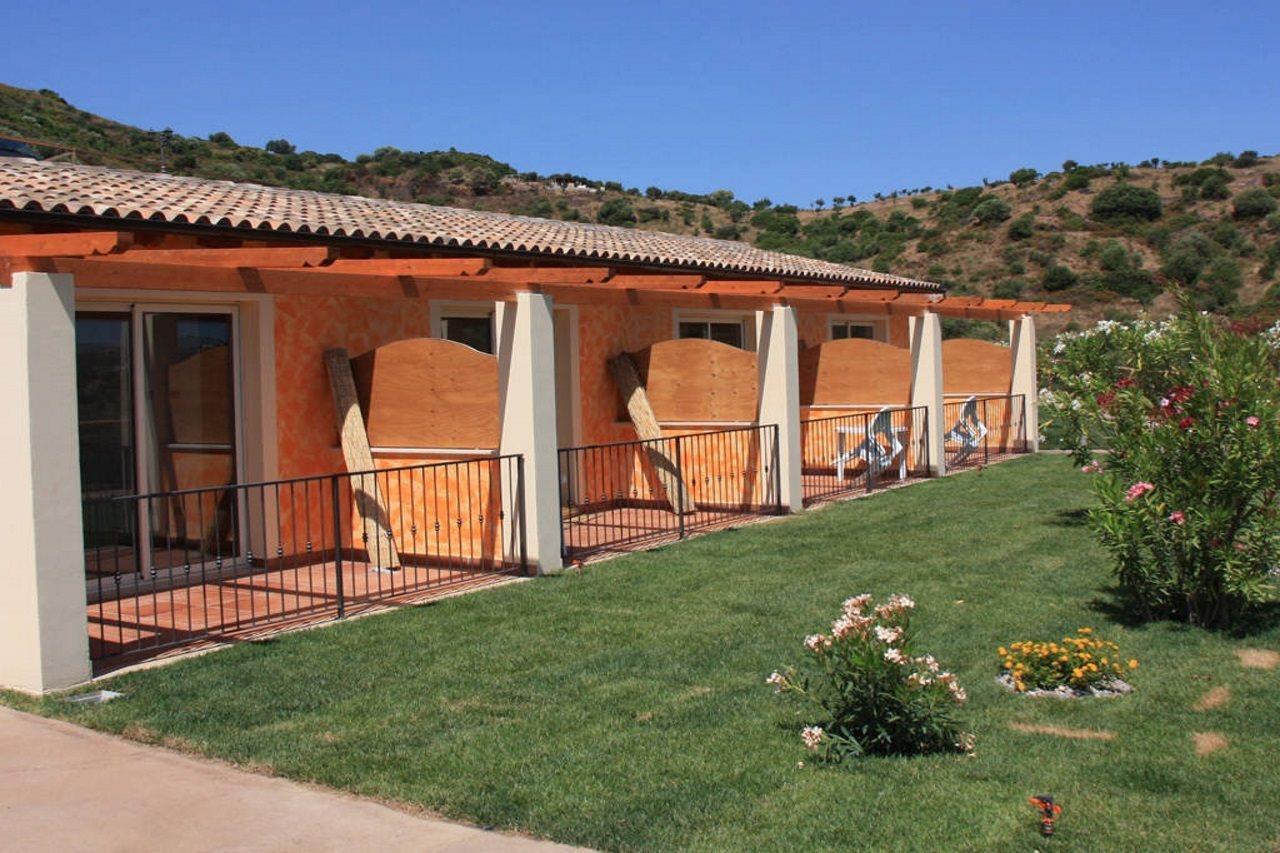 Hotel Pedra Ruja Budoni Esterno foto