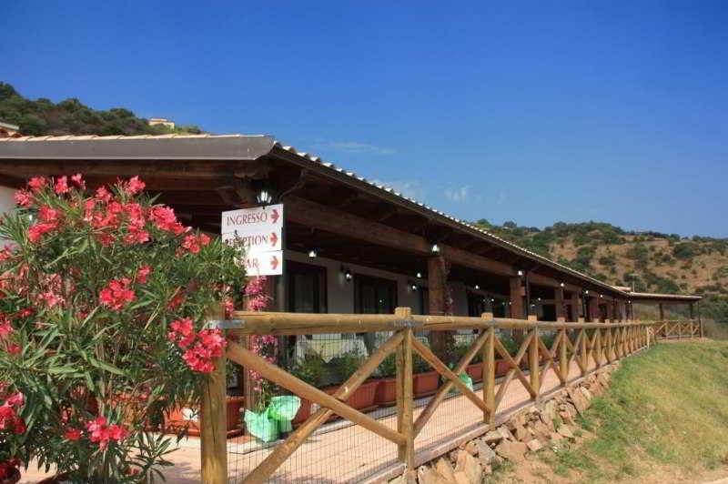Hotel Pedra Ruja Budoni Esterno foto