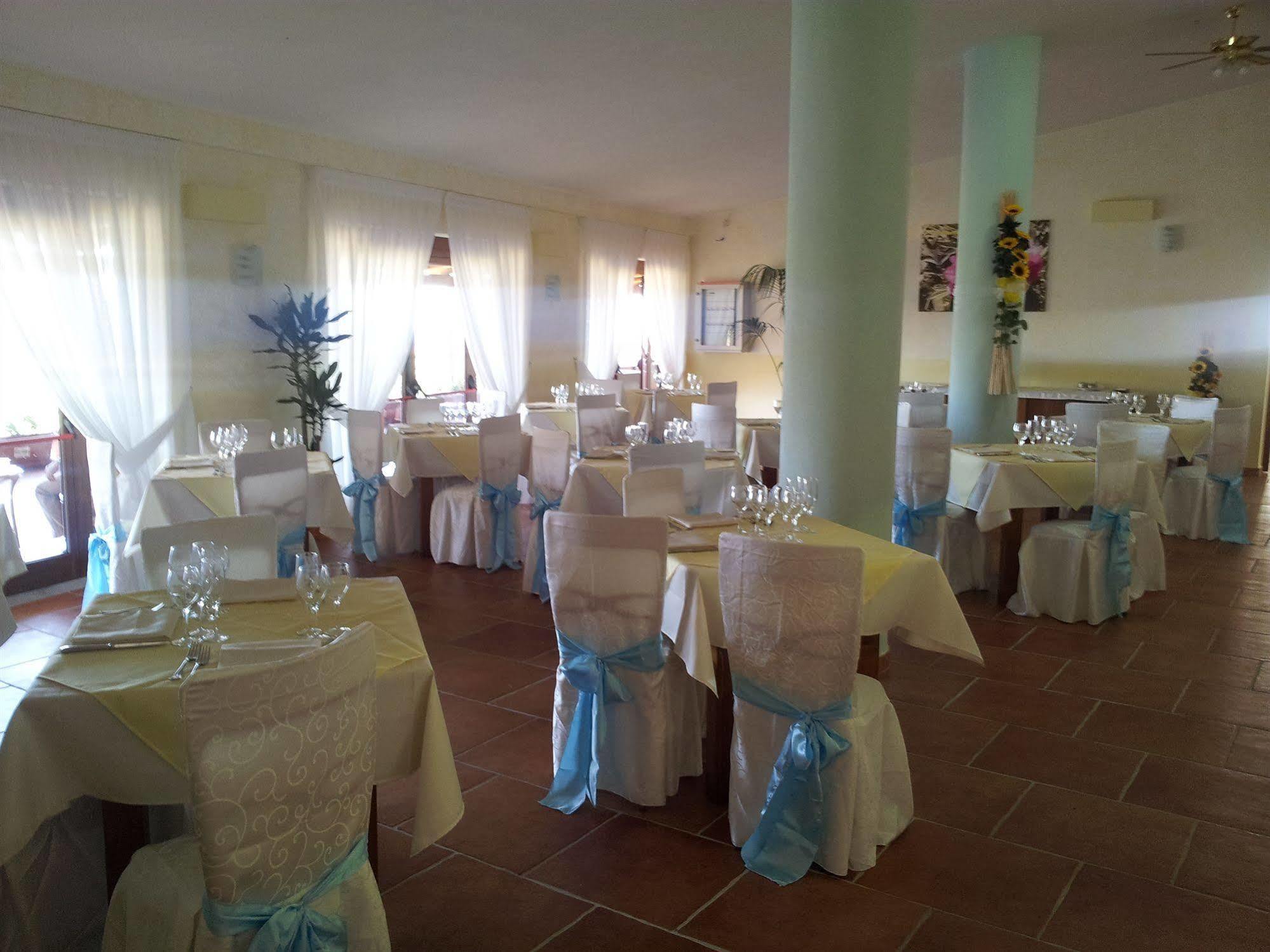 Hotel Pedra Ruja Budoni Esterno foto